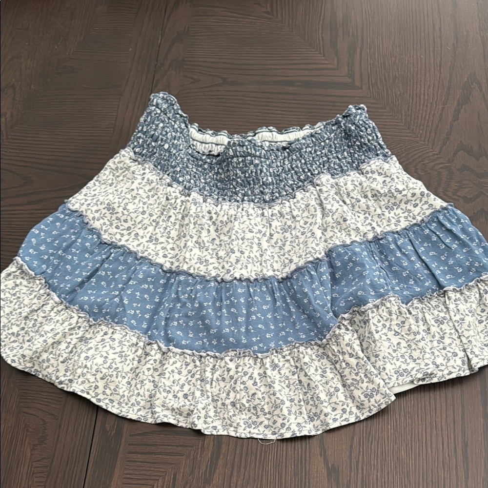 American Eagle Outfitters Blue and White Floral Mini Skirt